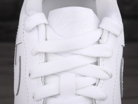 Buty damskie Nike Air Force 1 '07, białe, roz. 38,5